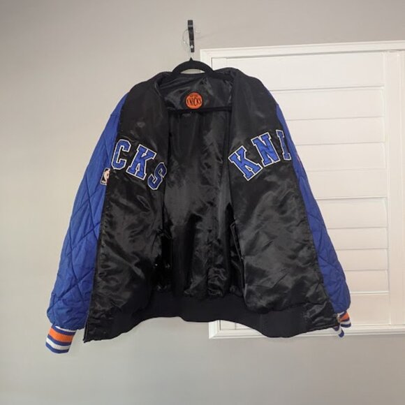 Mitchell & Ness Hardwood Classics New York Knicks Reversible Jacket – Black/Blue - Picture 6 of 16
